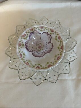 Garden Flower Glass Art Crystal Floral Plate With Purple Flower Accent